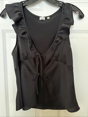 Aritzia Wilfred Tonka Satin Blouse EUC ❤️